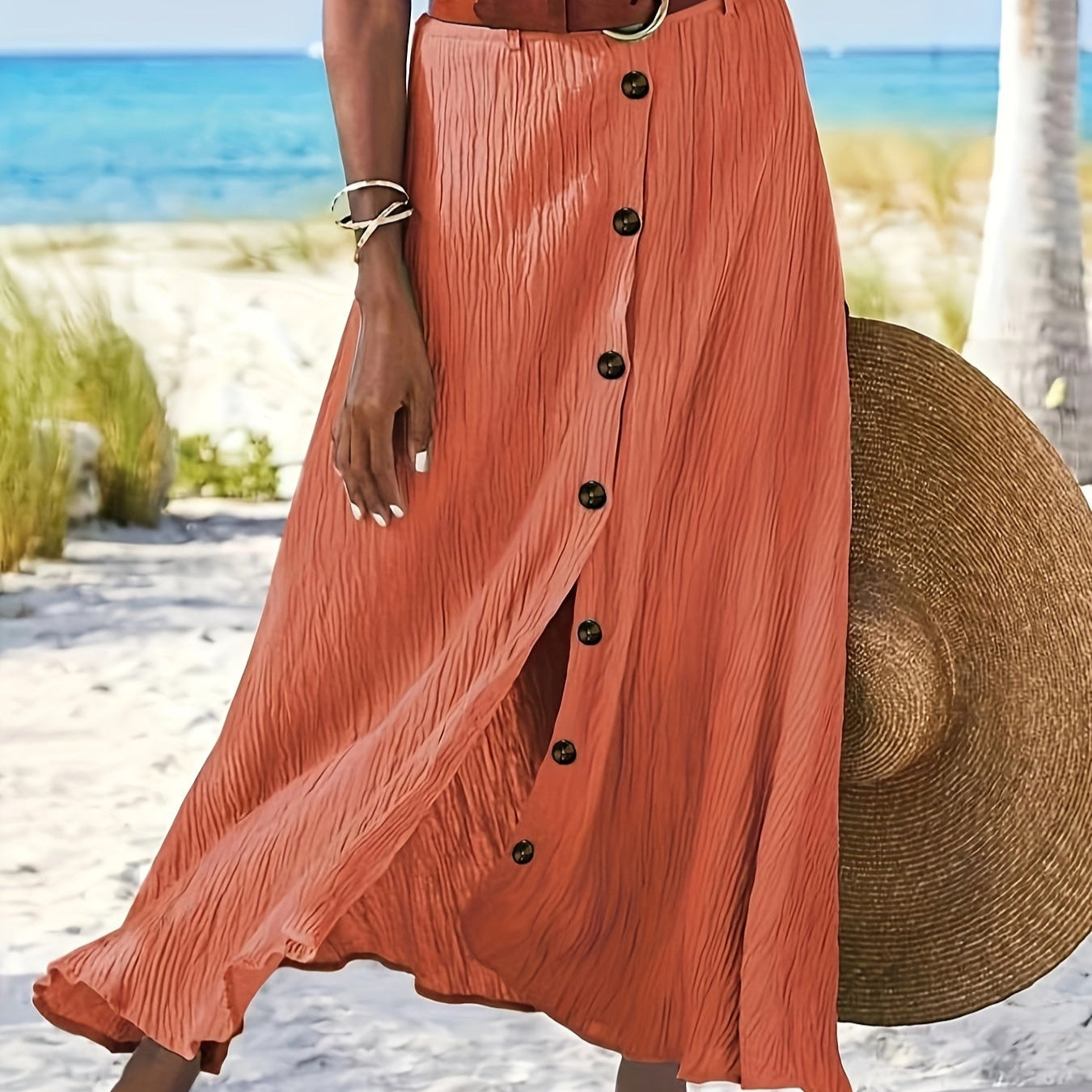 Mladostna in elegantna prosojna midi krilo z odprtino za sofističen stil