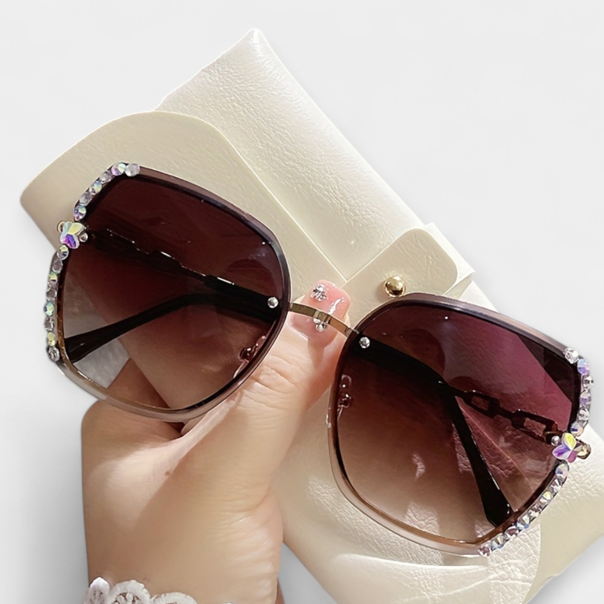 Ženske sandale s prehodnim učinkom