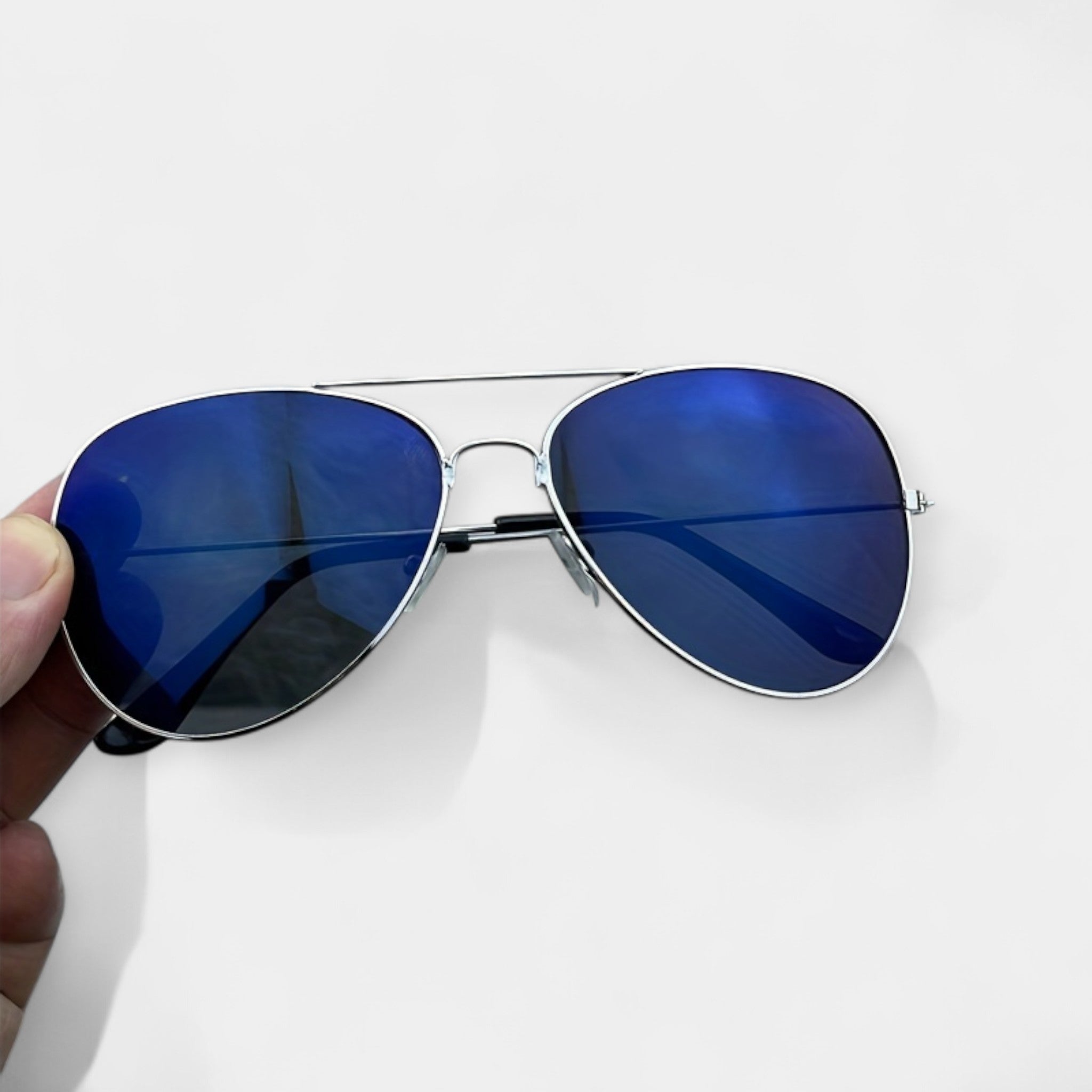 Elegantna retro očala z zrcalnim steklom