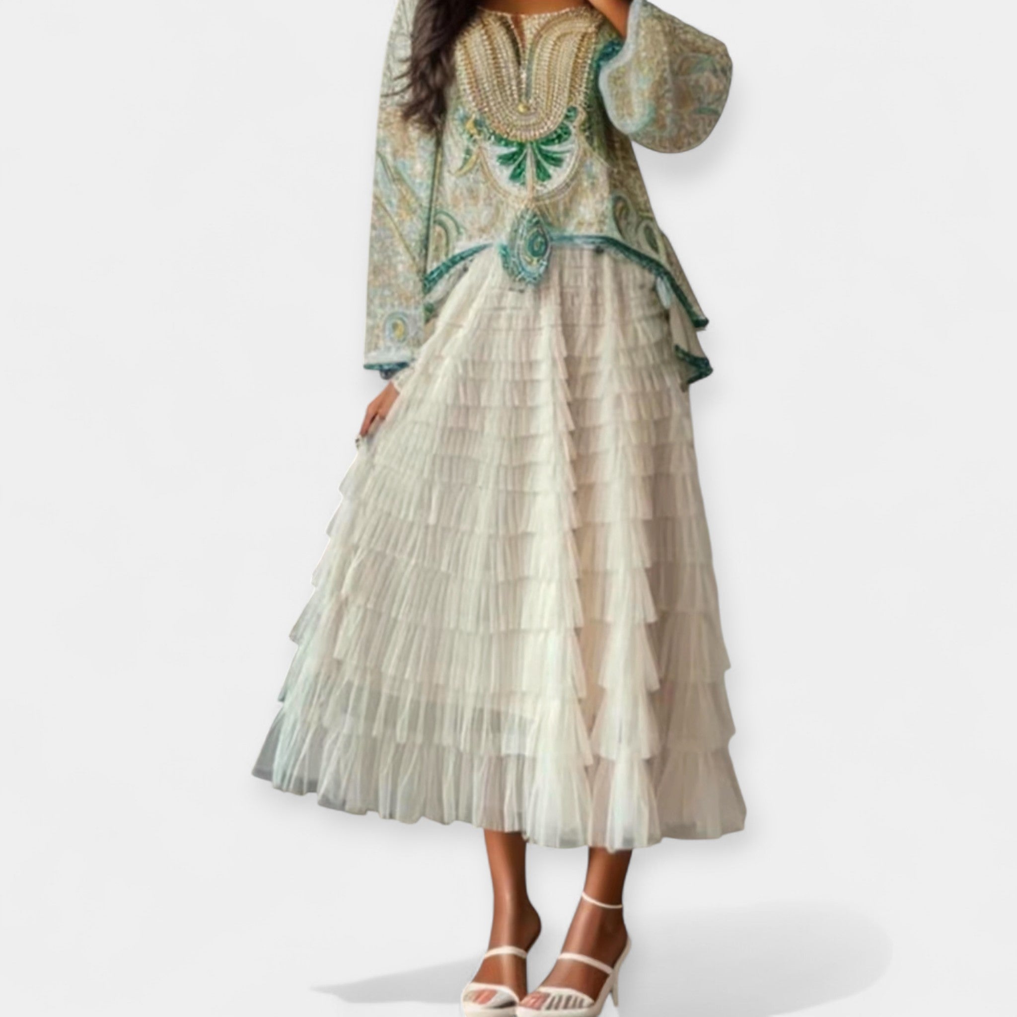 Elegantno krilo iz organze z okrasnimi detajli