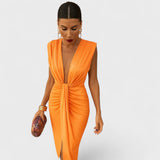 Júlia - Elegantna obleka z odprtim dekoltejem