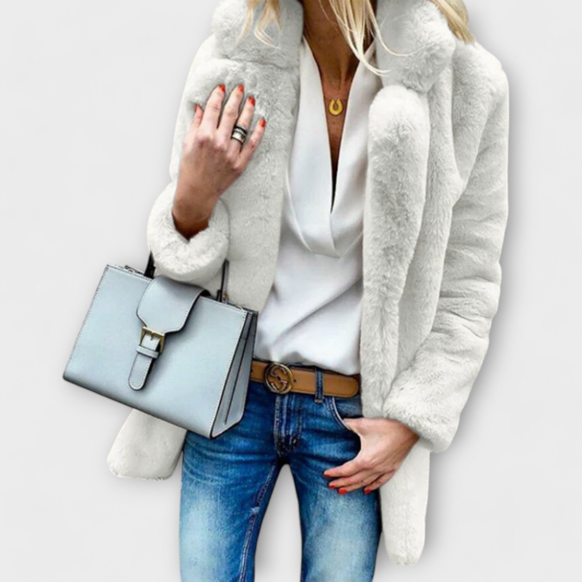 Lūna – Eleganten in stilski zimski plašč, ki te greje in daje samozavest