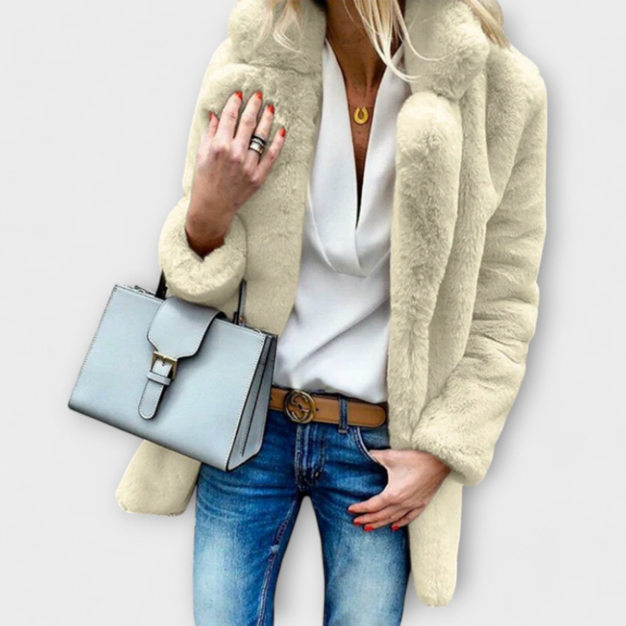 Lūna – Eleganten in stilski zimski plašč, ki te greje in daje samozavest