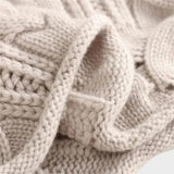 Luana – Elegantna kašmirovka s stiliziranimi vzorci